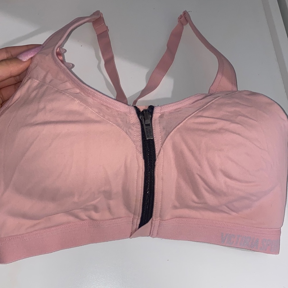 Victoria’s Secret KNOCKOUT pink front zip sports bra